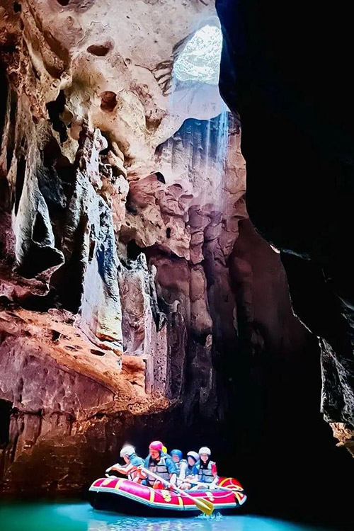 Пещеры и водопады Индонезии